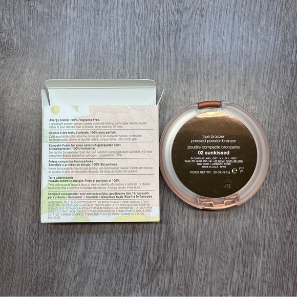 Clinique True Bronze Pressed Powder Bronzer 02 Sunkissed 9.6g - Picture 3 of 4
